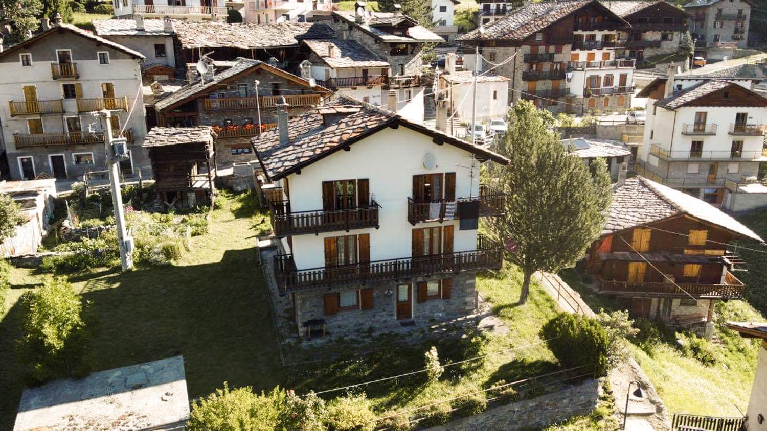 Relax & Sports -Cervinia- Maison Valtournenche Ngoại thất bức ảnh